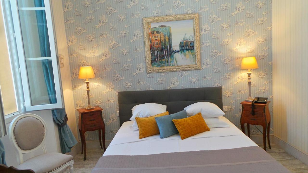 Hotel Relais Du Postillon Антиб Екстериор снимка